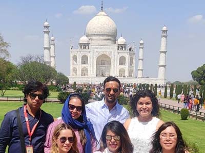 Spanish Tour Guide Agra